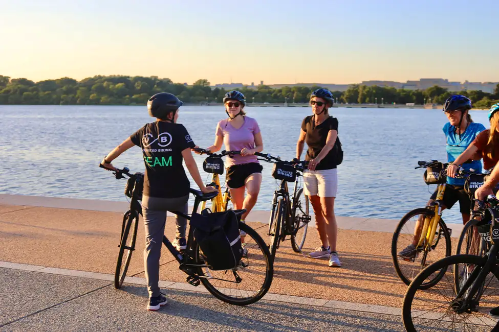 Washington DC: Monuments and Memorials Bike Tour