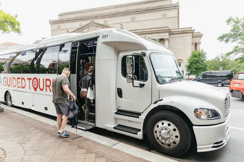 Washington, DC: Full-Day Tour with a Scenic River Cruise