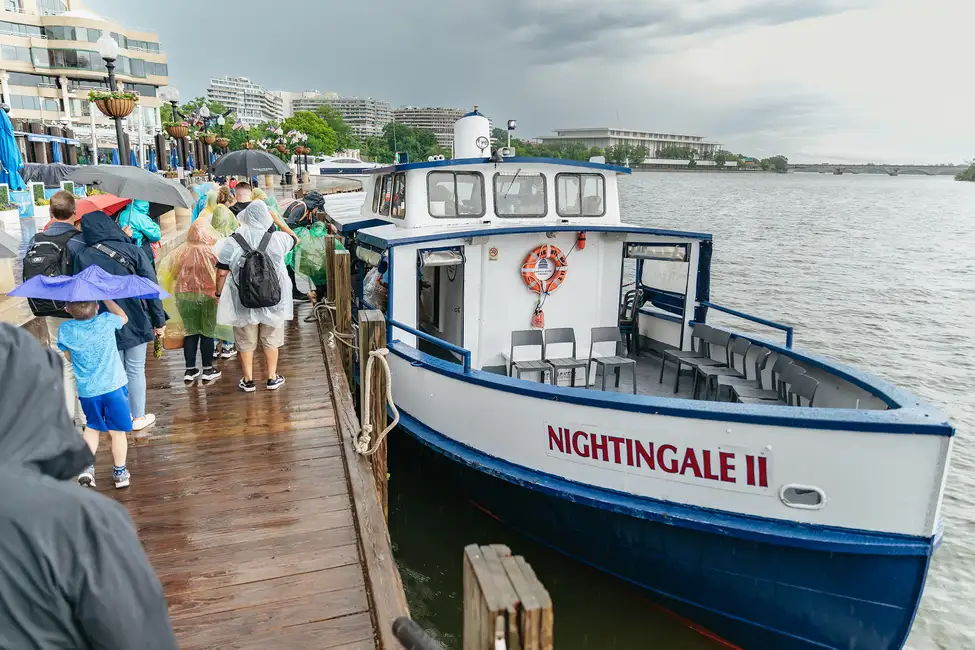 Washington, DC: Full-Day Tour with a Scenic River Cruise